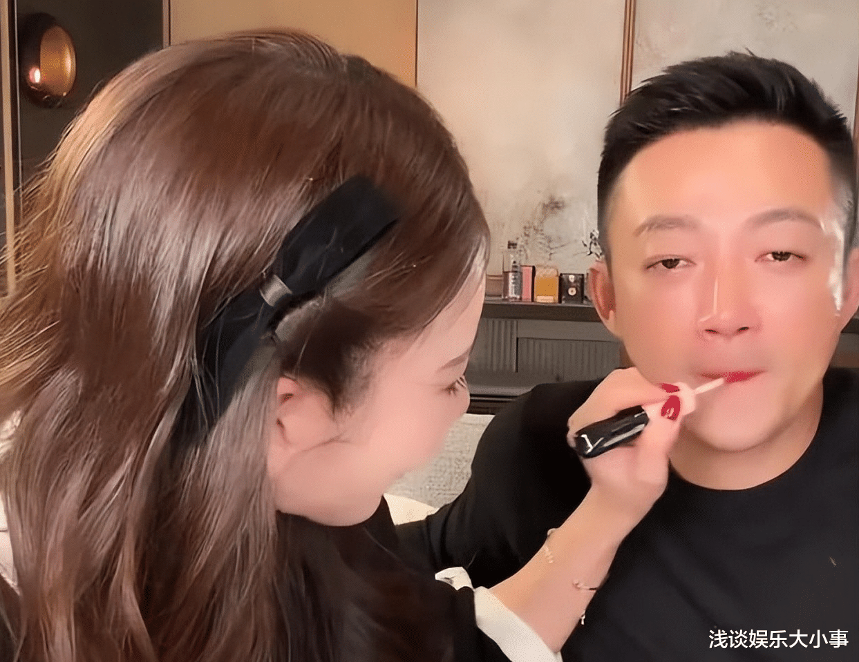 事一桩但一个细节被揭好事又变成了坏事九游会·j9网站大S代言续约本是好(图5)