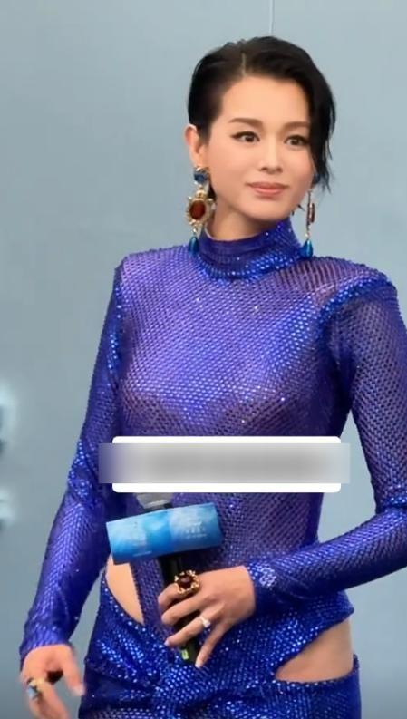 ：刘嘉玲脸垮了舒淇又嫩了胡杏儿赢麻j9九游会入口澳门水舞间镜头好真实(图12)