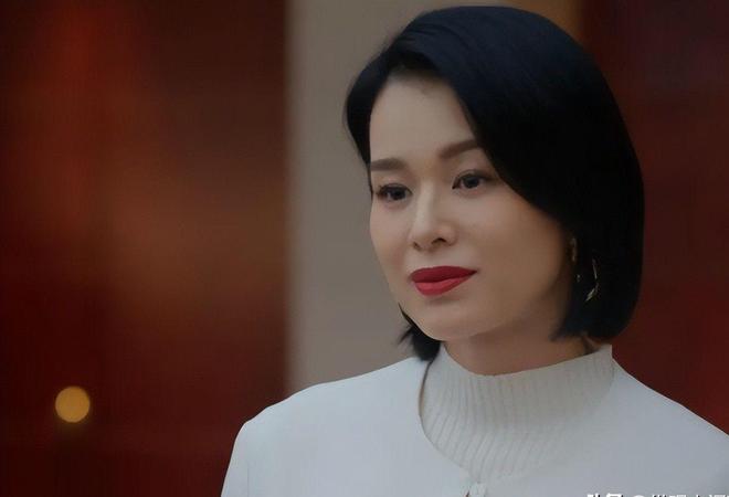 ：刘嘉玲脸垮了舒淇又嫩了胡杏儿赢麻j9九游会入口澳门水舞间镜头好真实(图15)